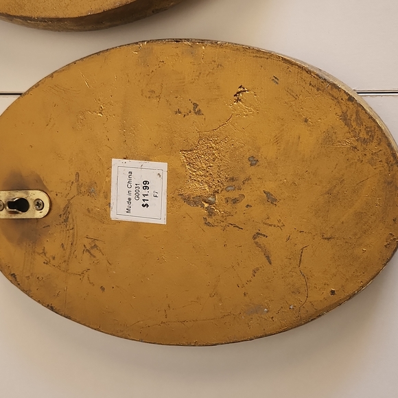 Gold color wall decor Pair of 2 - Picture 5 of 6